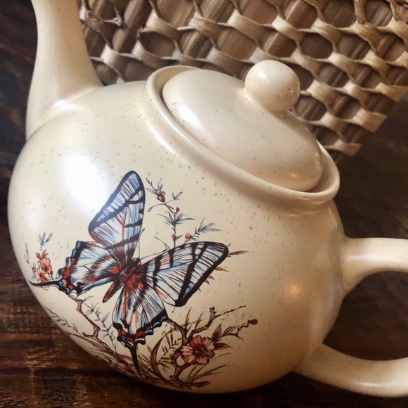 Vintage Other - Vintage stoneware teapot with pretty butterfly